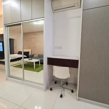 Summer Suites @Bukit Bintang Klcc By Sarah'S Lodge Kuala Lumpur Exterior photo