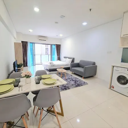 Summer Suites @Bukit Bintang Klcc By Sarah'S Lodge Kuala Lumpur Exterior photo
